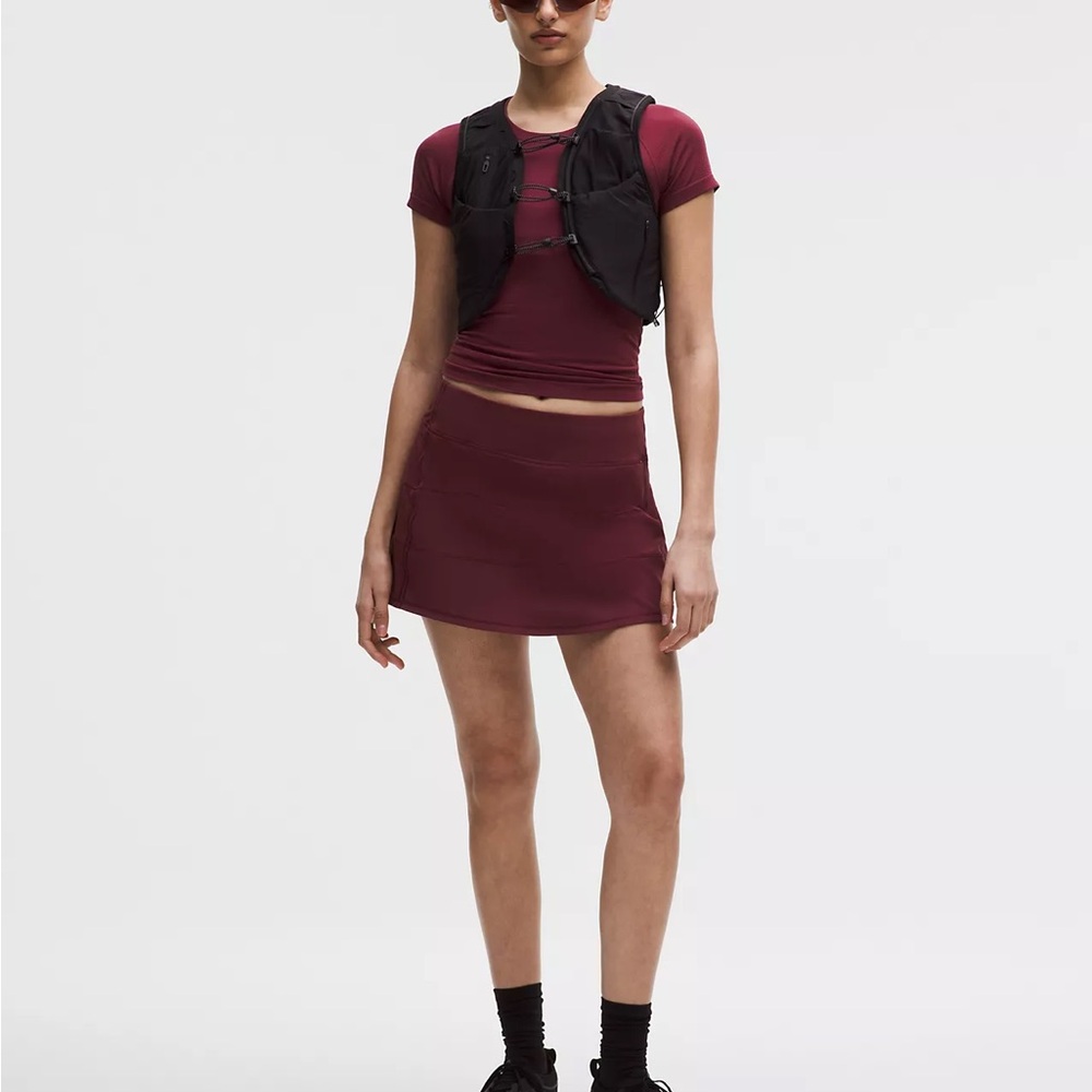 Lululemon Pace Rival Mid-Rise Skirt- cut in leg area